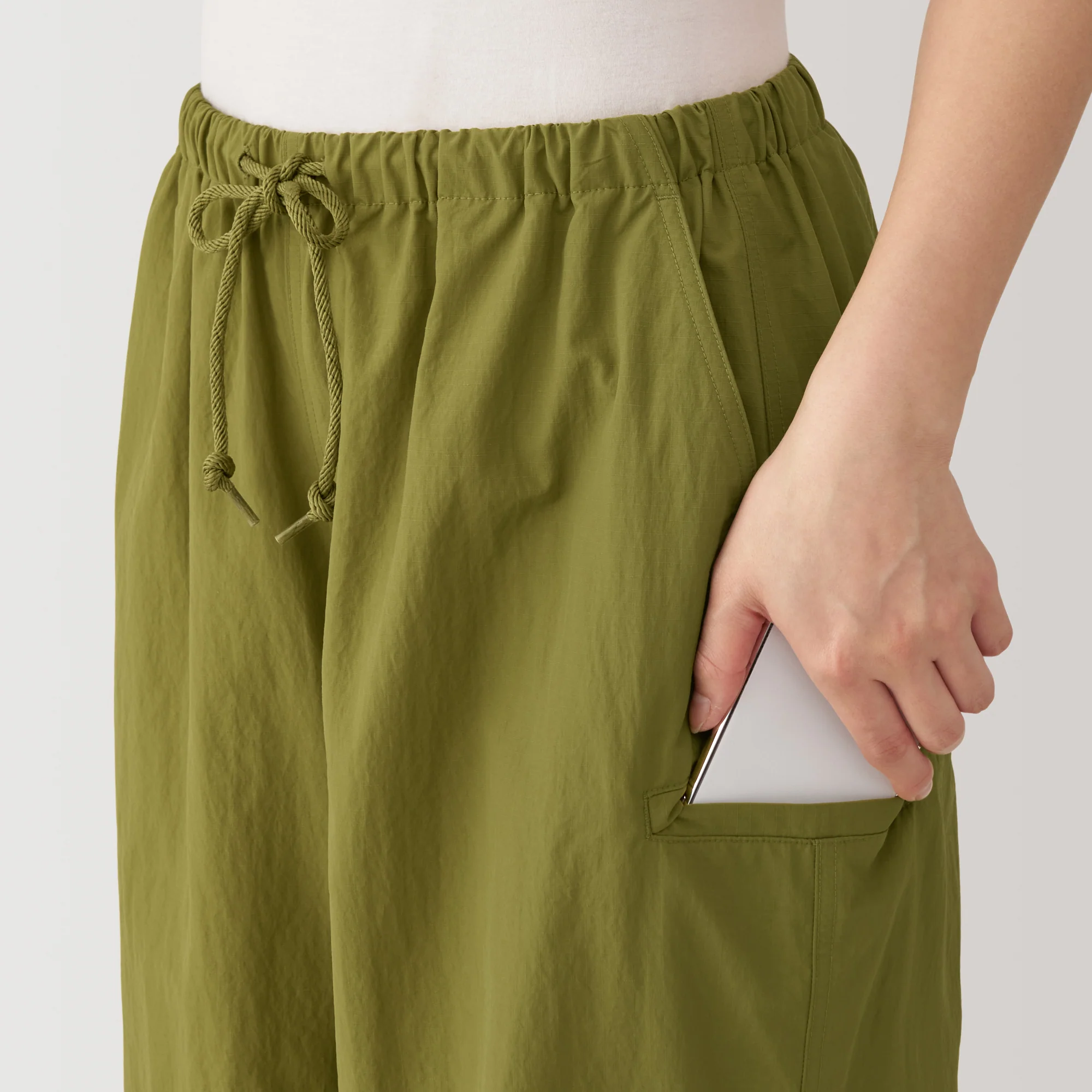 Women's Water Repellent Nylon Wind Wide Pants - Image 31
