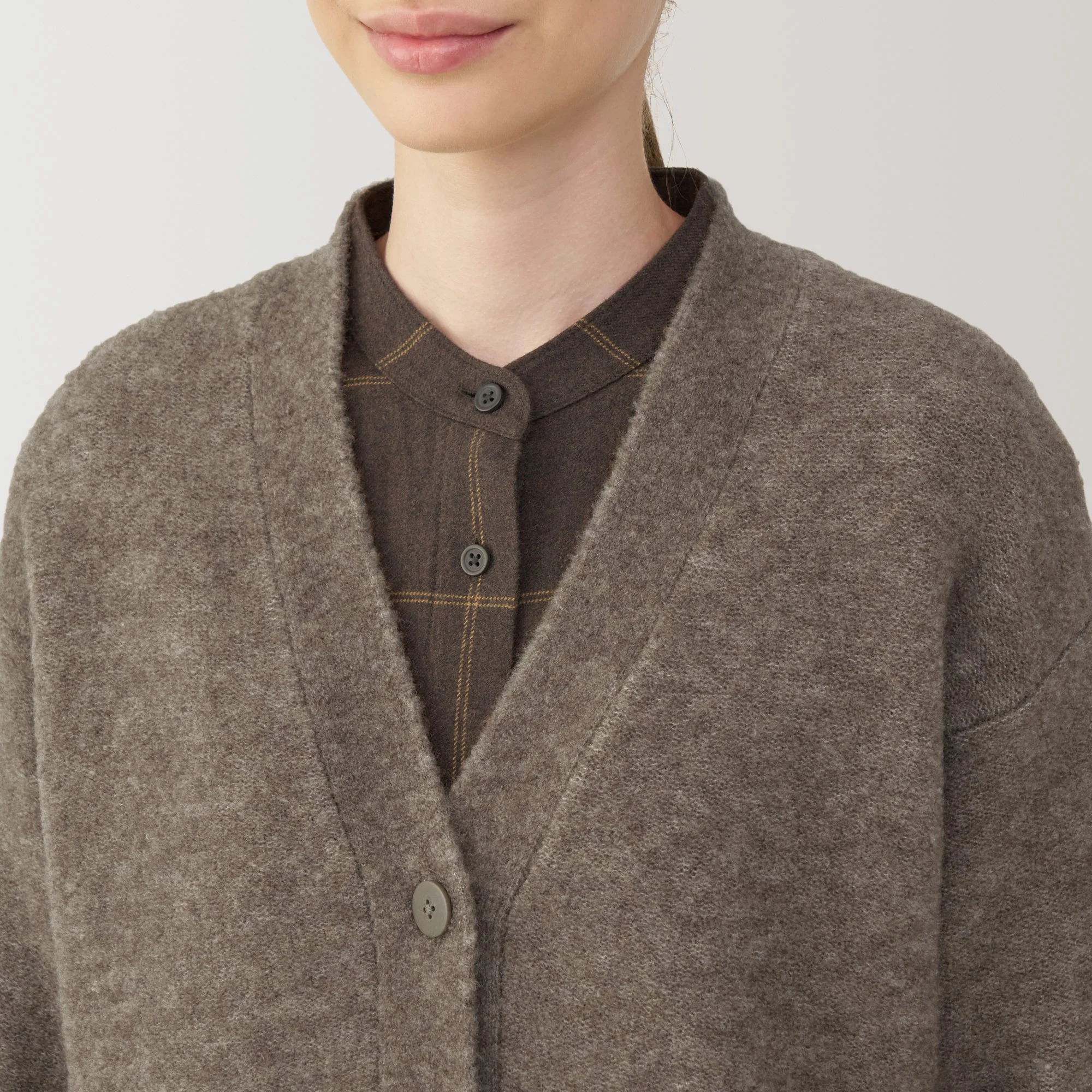 Women's Wool Blend Boucle V-Neck Cardigan - Image 23