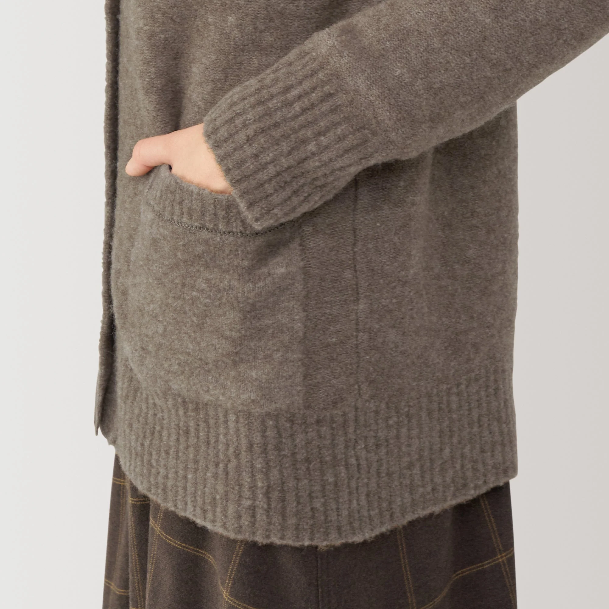 Women's Wool Blend Boucle V-Neck Cardigan - Image 24