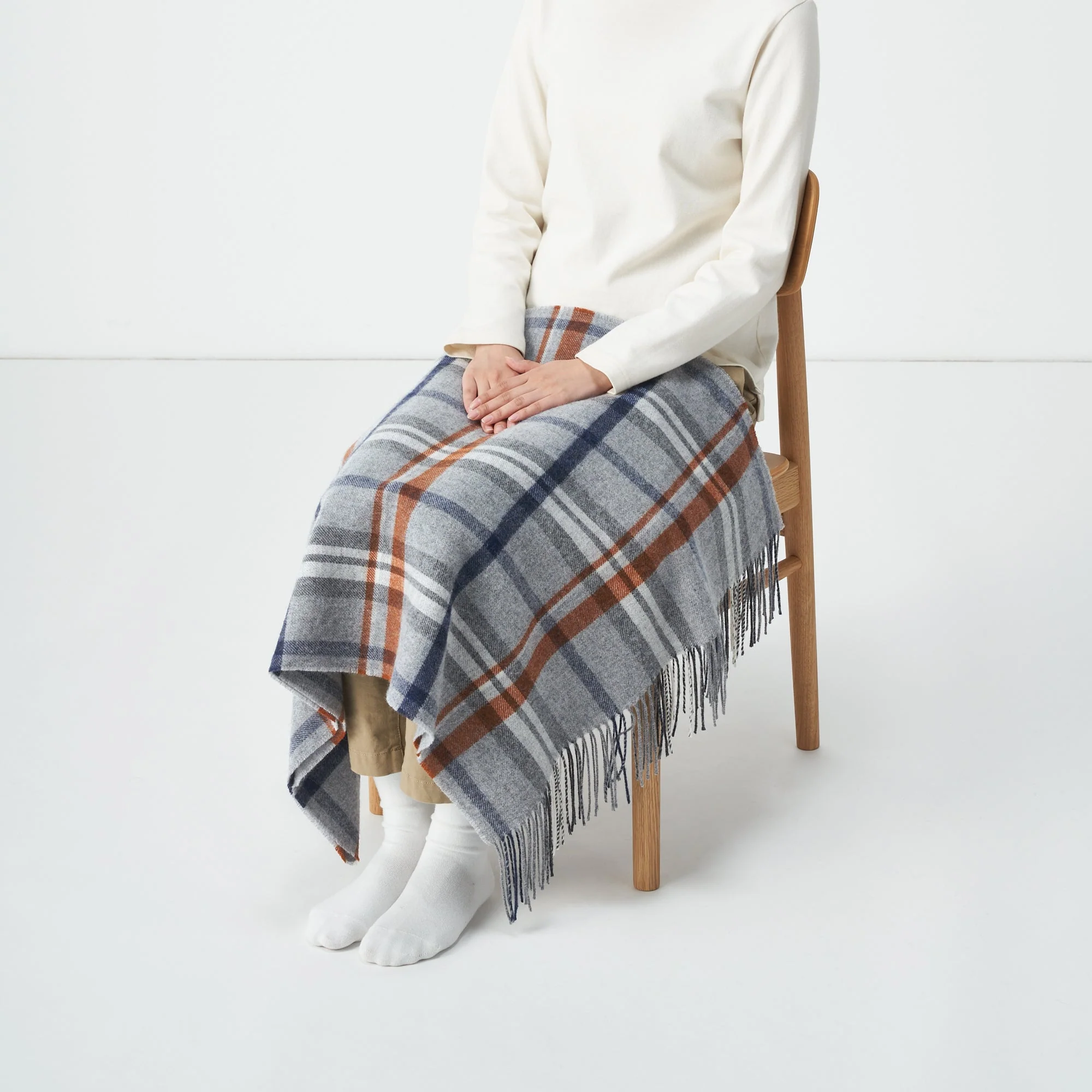 Wool 2-way Patterned Large Stole - Image 8