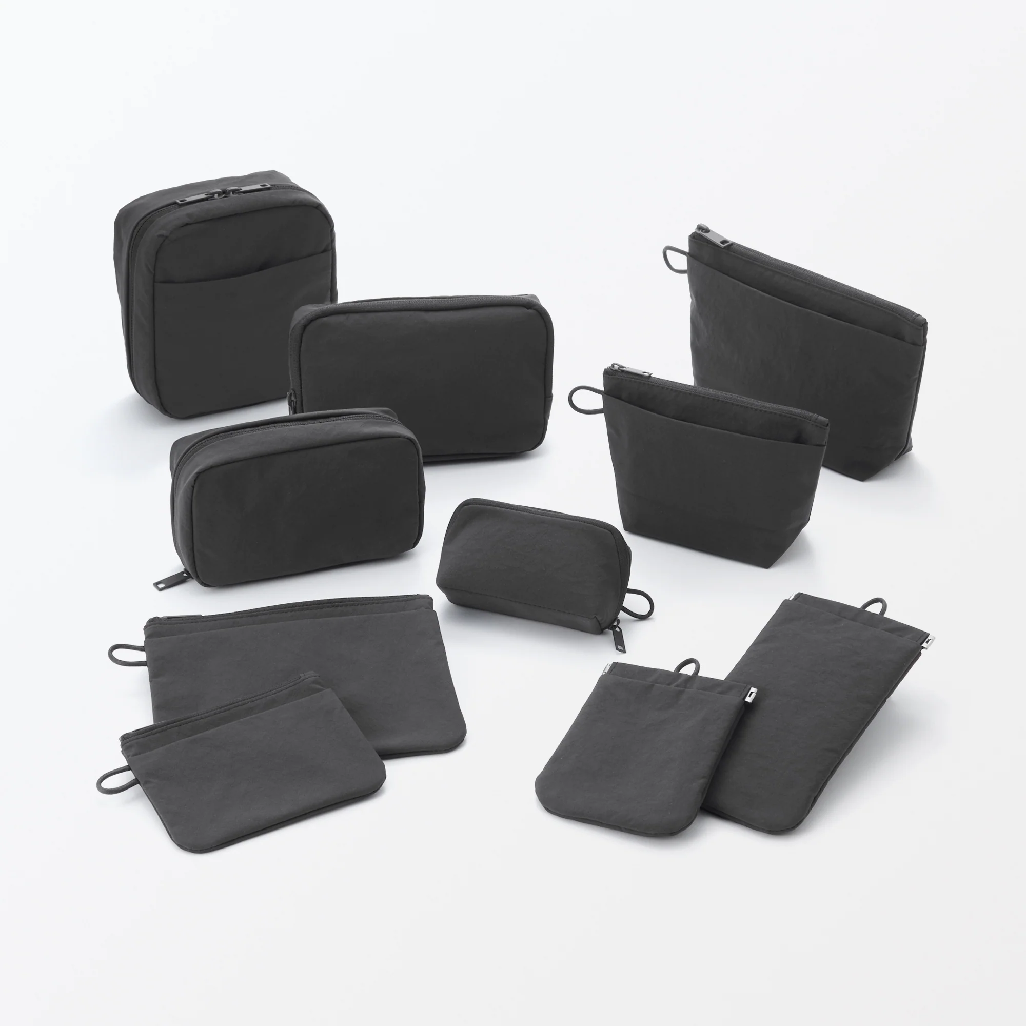 Wrinkled Nylon Self-Closing Flat Pouch - Medium - Image 18